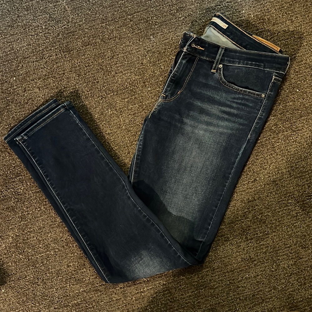 Medium Wash Ankle Jeans